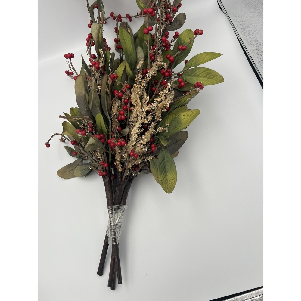 Set of 4 Faux Silke leaves with Red Berry & Bark Stems - Rustic Christmas Decor